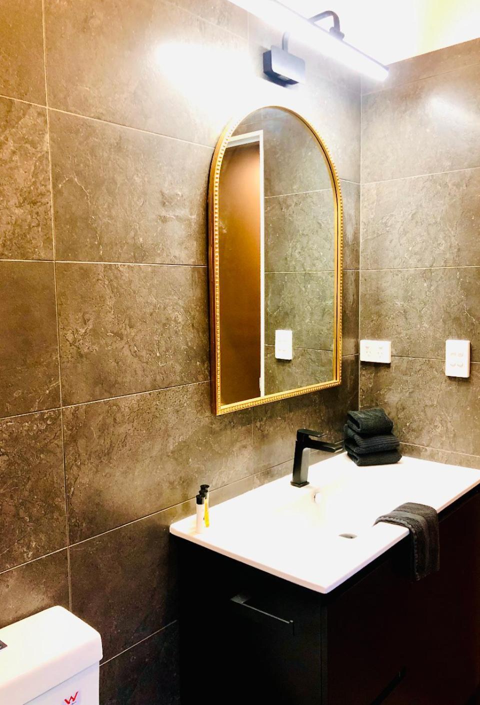 Noosa Hinterland Retreat Apartment Tinbeerwah ภายนอก รูปภาพ